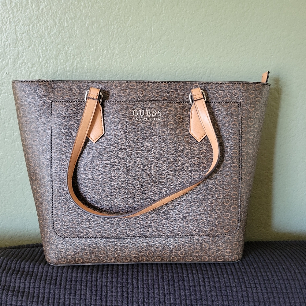 Guess Shoulder Bag